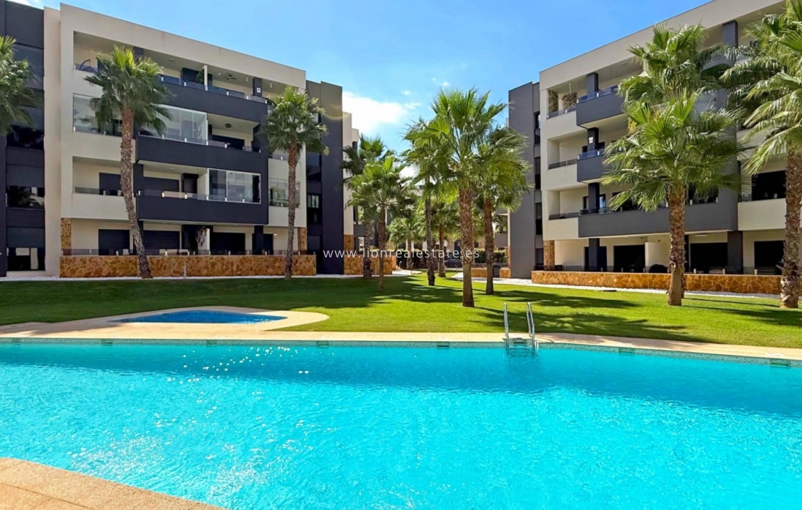Resale - Apartment / flat - Orihuela Costa - Los Altos