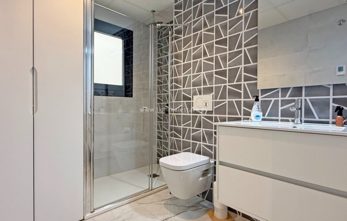 Resale - Apartment / flat - Orihuela Costa - Los Altos