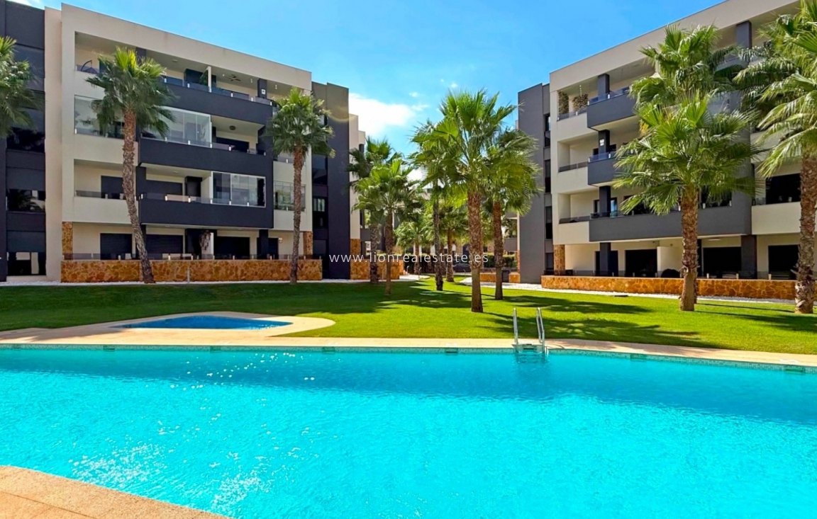 Resale - Apartment / flat - Orihuela Costa - Los Altos