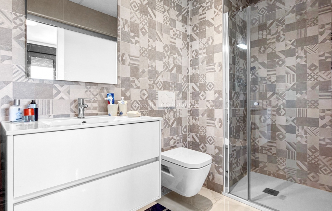 Resale - Apartment / flat - Orihuela Costa - Los Altos