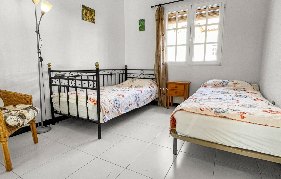 Resale - Apartment / flat - Orihuela Costa - Los Altos *