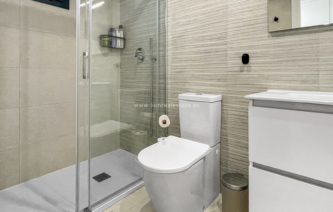 Resale - Apartment / flat - Orihuela Costa - Los Dolses
