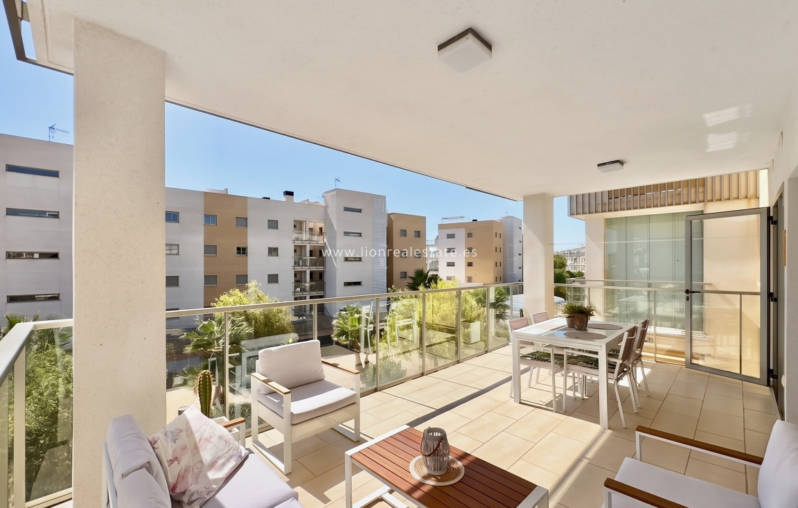 Resale - Apartment / flat - Orihuela Costa - Orihuela