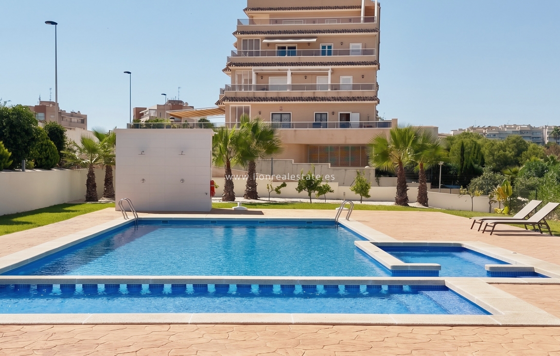 Resale - Apartment / flat - Orihuela Costa - Orihuela