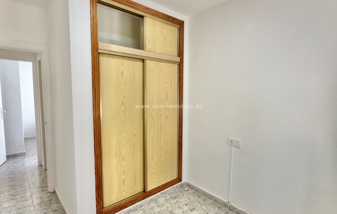 Resale - Apartment / flat - Orihuela Costa - Playa Flamenca