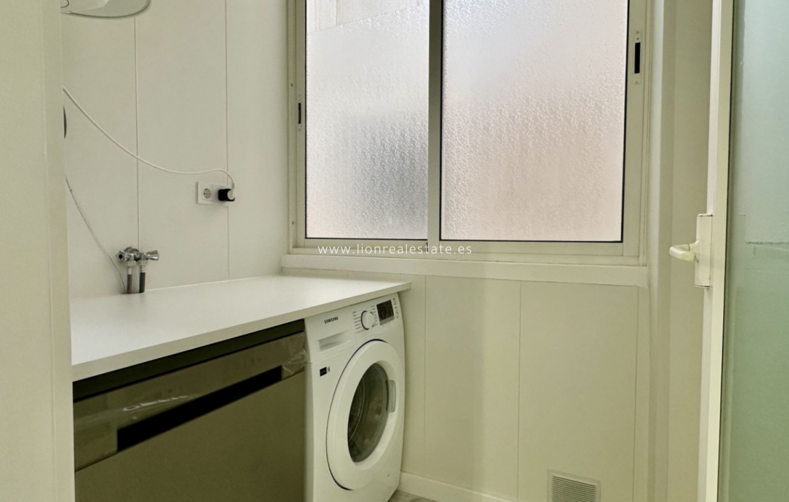 Resale - Apartment / flat - Orihuela Costa - Playa Flamenca