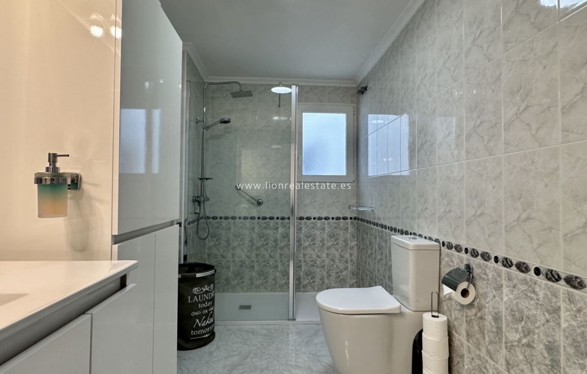 Resale - Apartment / flat - Orihuela Costa - Playa Flamenca