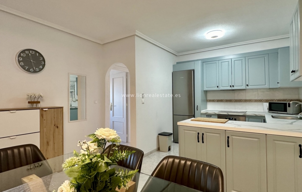 Resale - Apartment / flat - Orihuela Costa - Playa Flamenca