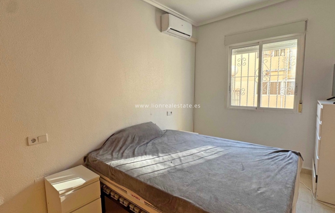 Resale - Apartment / flat - Orihuela Costa - Playa Flamenca