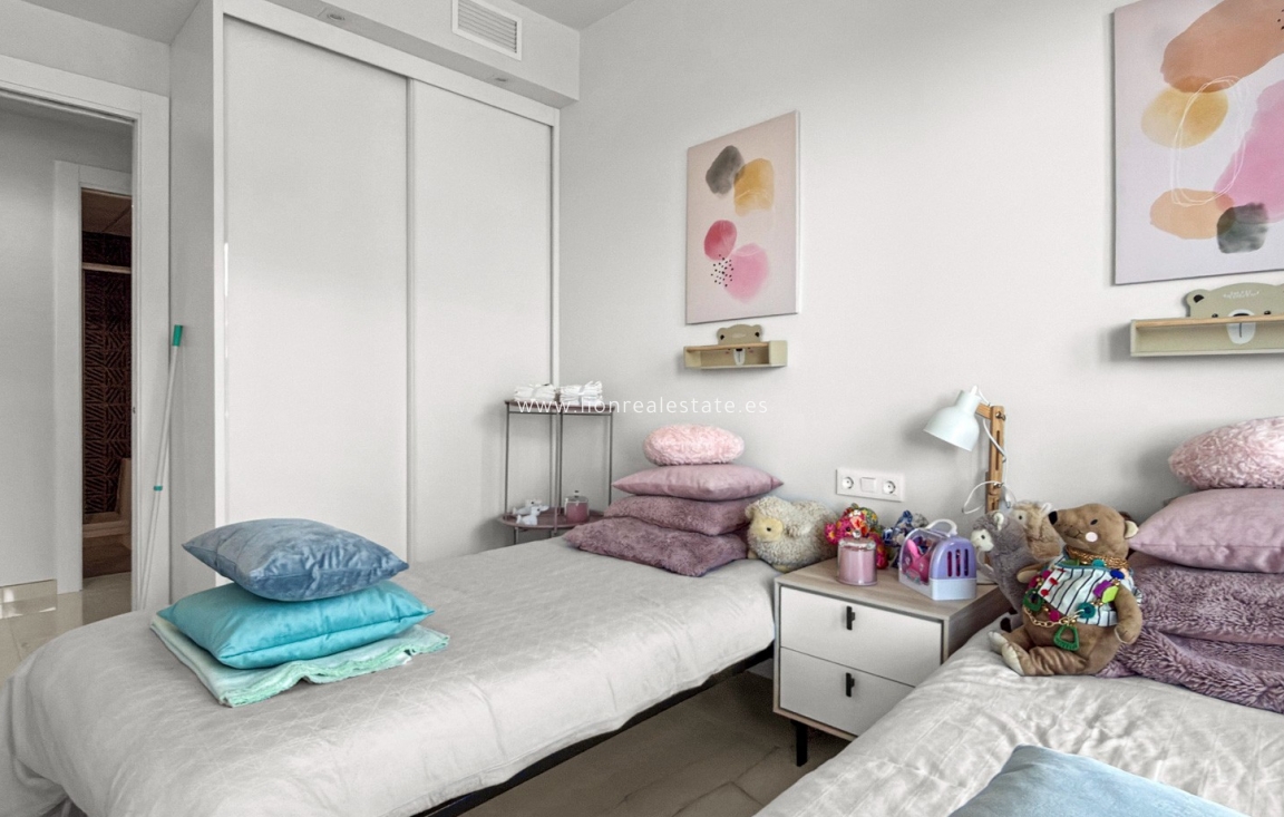 Resale - Apartment / flat - Orihuela Costa - Playa Flamenca