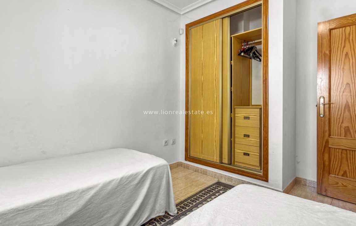 Resale - Apartment / flat - Orihuela Costa - Playa Flamenca