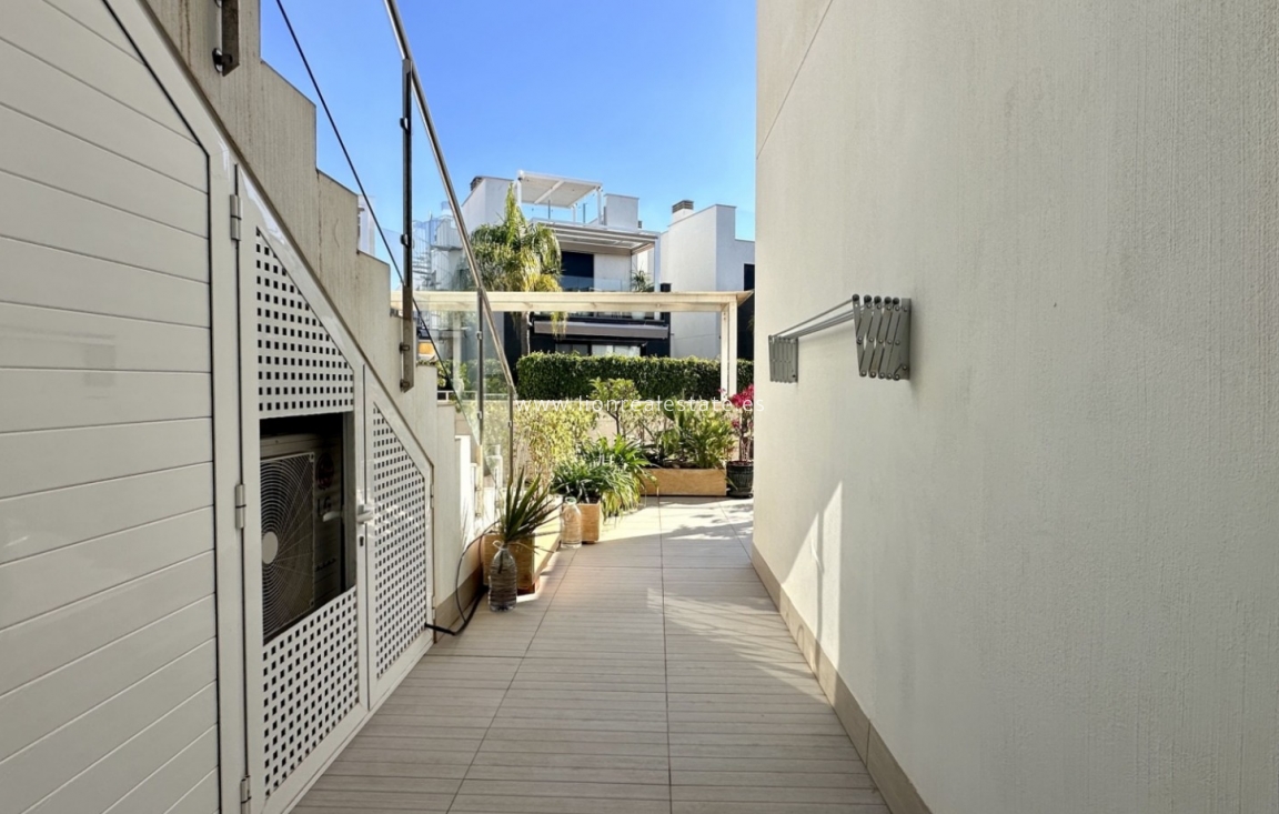 Resale - Apartment / flat - Orihuela Costa - Punta Prima