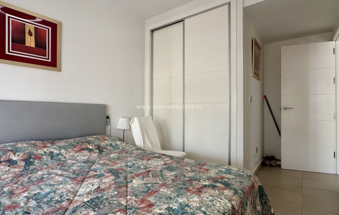 Resale - Apartment / flat - Orihuela Costa - Punta Prima