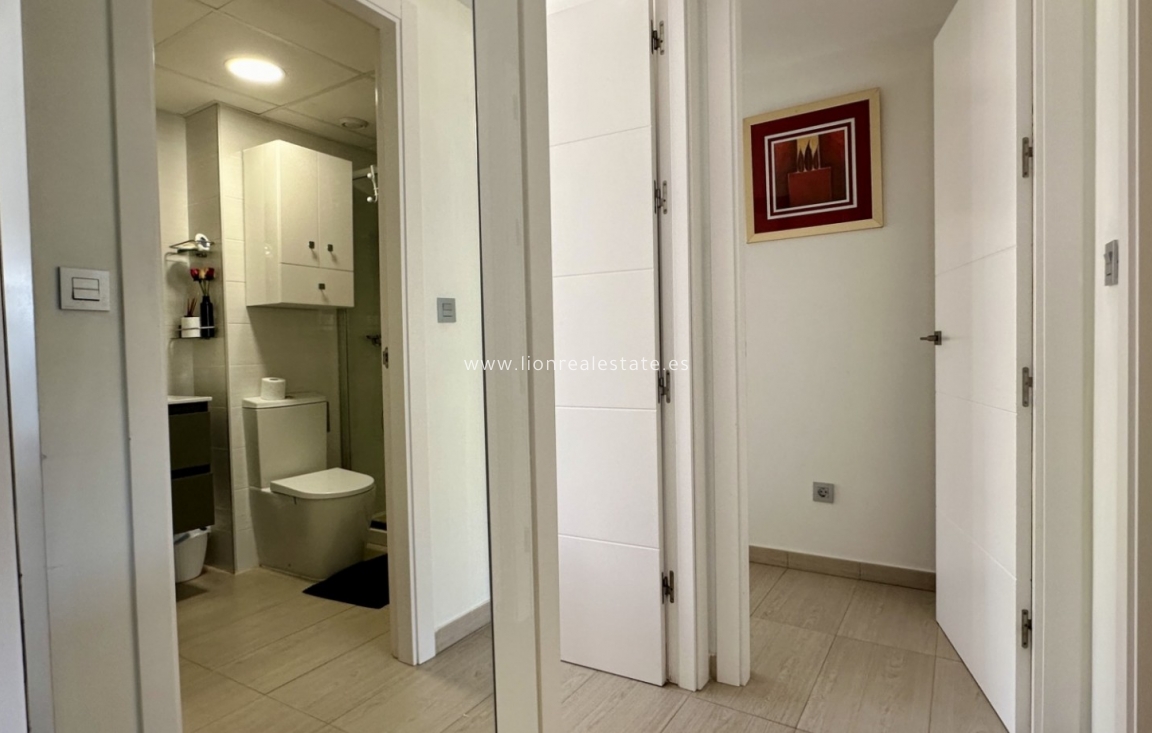 Resale - Apartment / flat - Orihuela Costa - Punta Prima