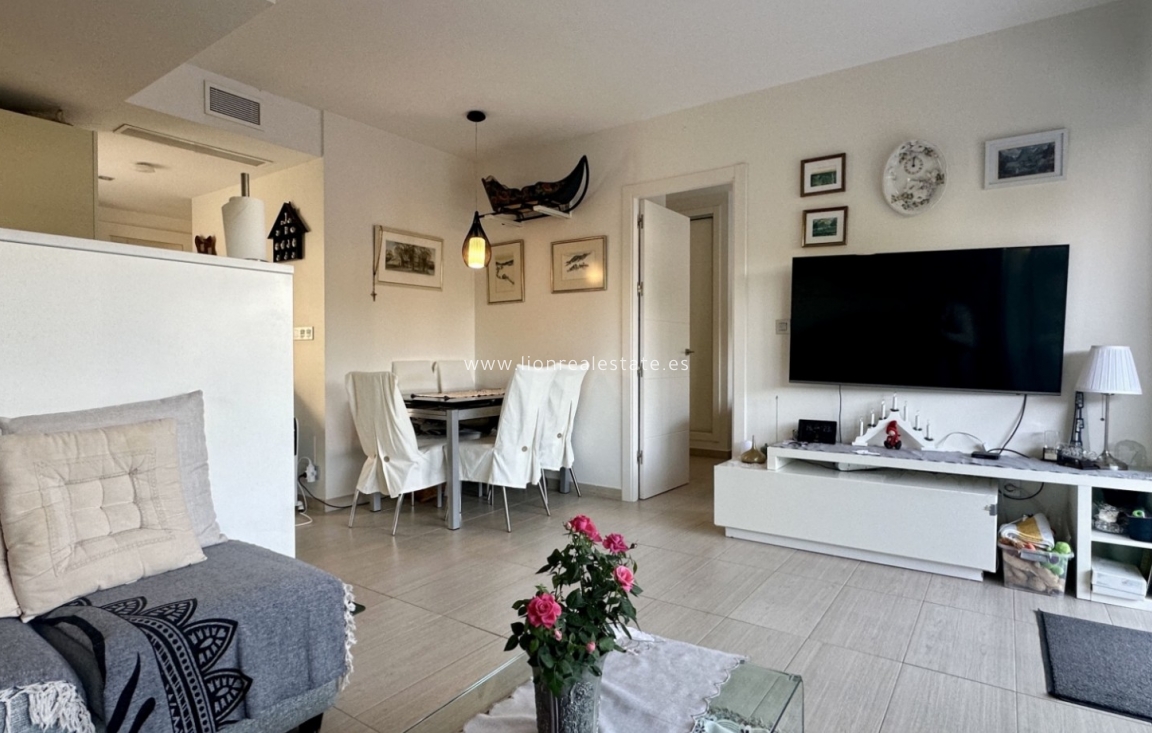 Resale - Apartment / flat - Orihuela Costa - Punta Prima