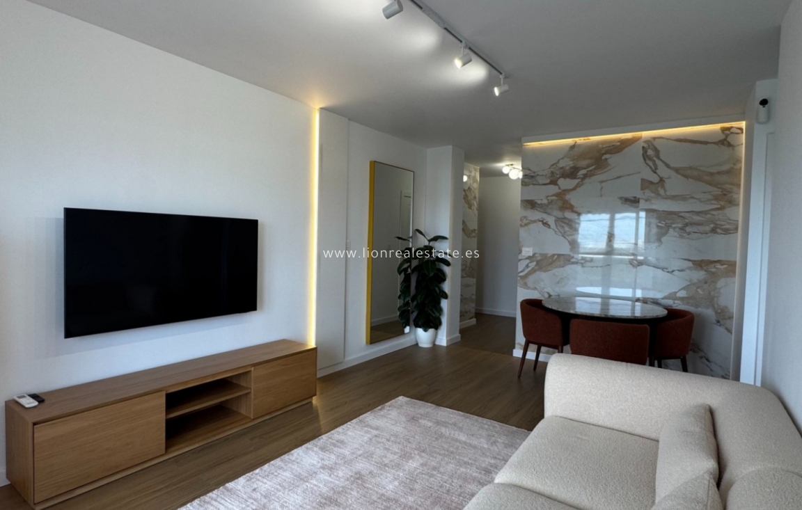 Resale - Apartment / flat - Orihuela Costa - Punta Prima