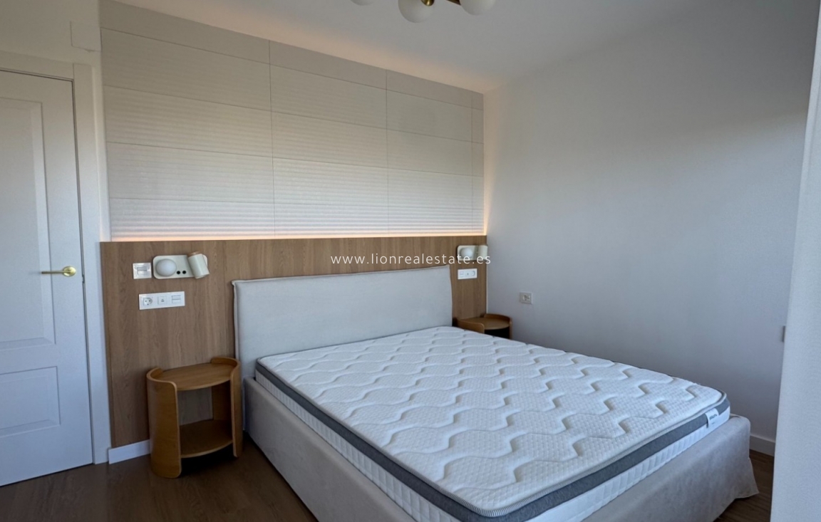 Resale - Apartment / flat - Orihuela Costa - Punta Prima