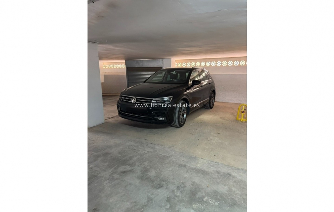 Resale - Apartment / flat - Orihuela Costa - Punta Prima