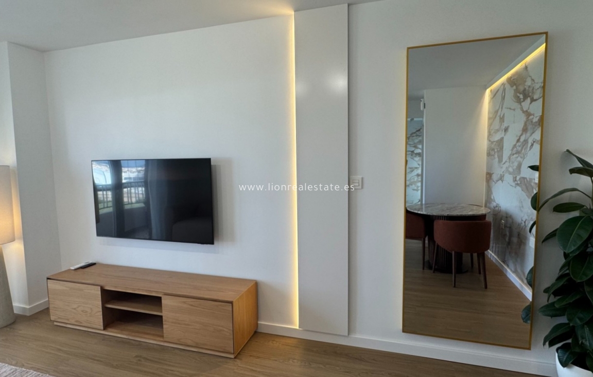 Resale - Apartment / flat - Orihuela Costa - Punta Prima