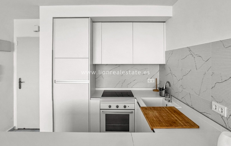 Resale - Apartment / flat - Orihuela Costa - Punta Prima