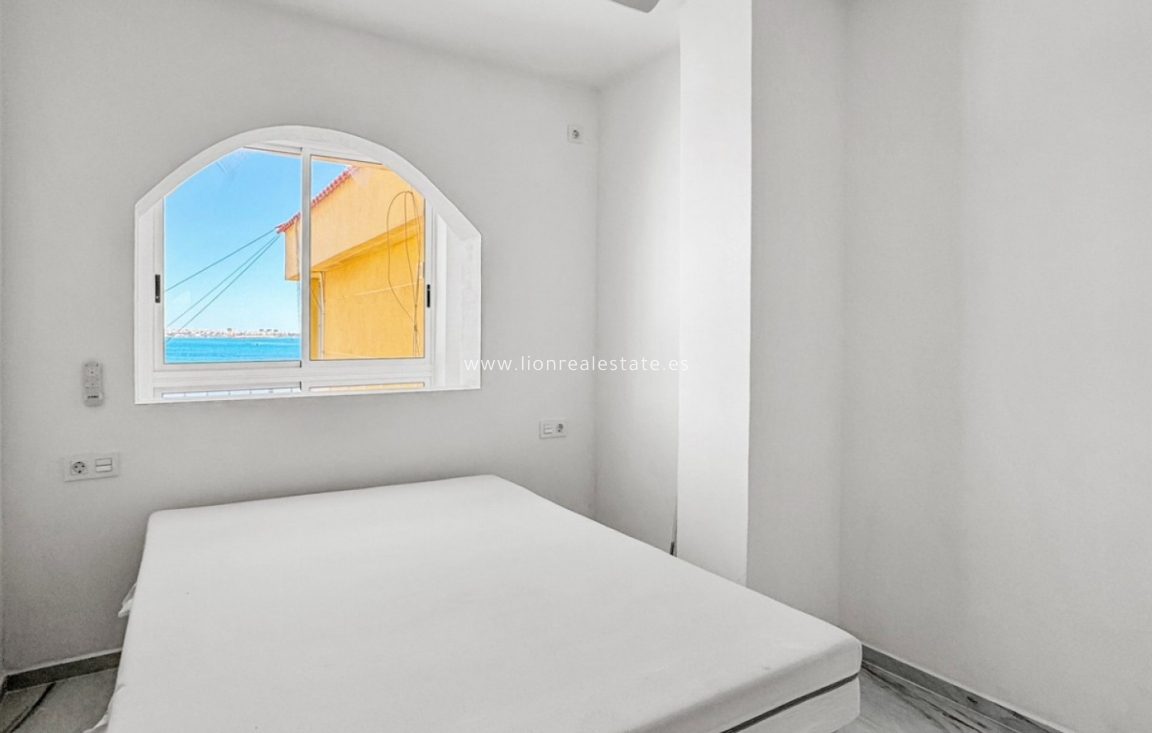 Resale - Apartment / flat - Orihuela Costa - Punta Prima