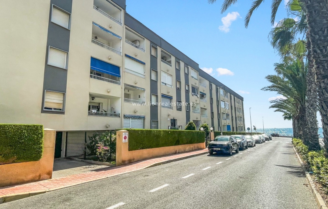 Resale - Apartment / flat - Orihuela Costa - Punta Prima
