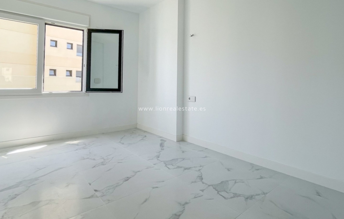 Resale - Apartment / flat - Orihuela Costa - Punta Prima