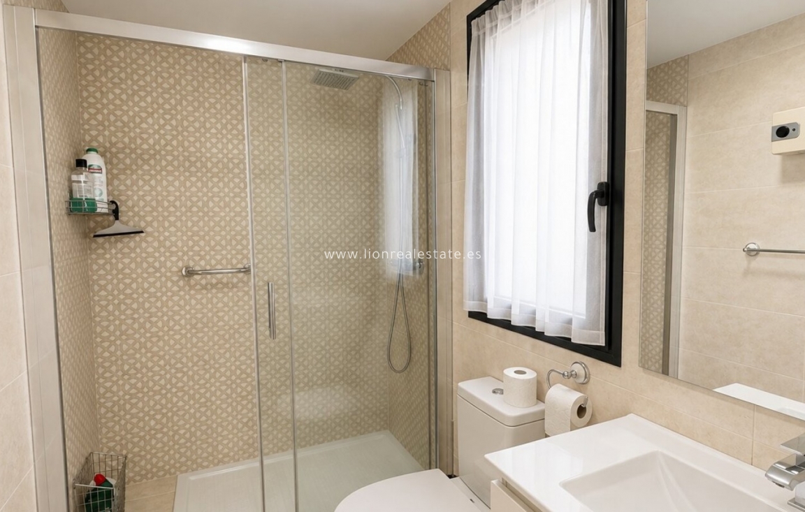 Resale - Apartment / flat - Orihuela Costa - Punta Prima