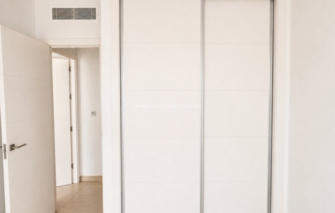 Resale - Apartment / flat - Orihuela Costa - Punta Prima