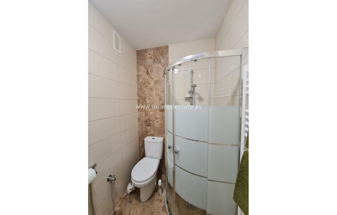 Resale - Apartment / flat - Orihuela Costa - Punta Prima