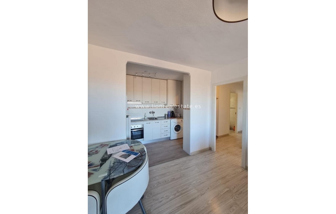 Resale - Apartment / flat - Orihuela Costa - Punta Prima