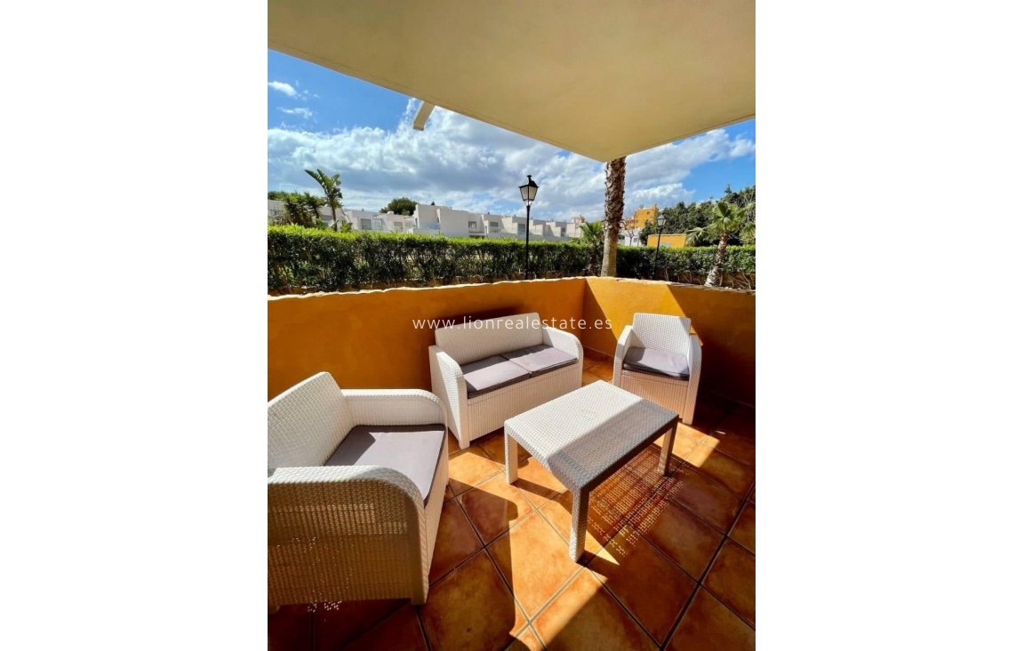 Resale - Apartment / flat - Orihuela Costa - Punta Prima