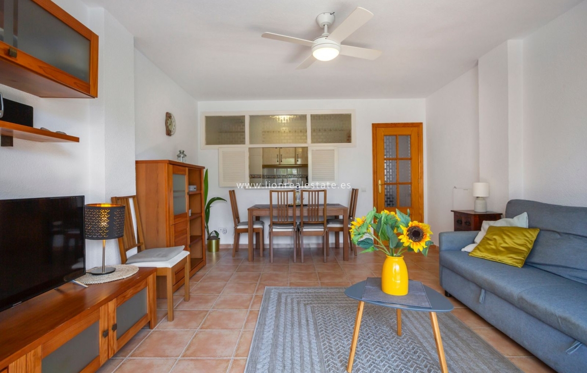 Resale - Apartment / flat - Orihuela Costa - Punta Prima