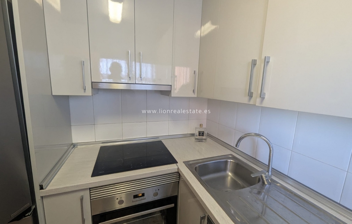 Resale - Apartment / flat - Orihuela Costa - Punta Prima