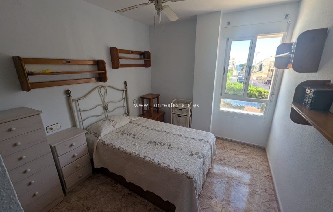 Resale - Apartment / flat - Orihuela Costa - Punta Prima