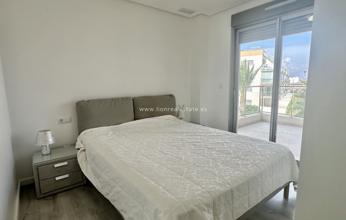 Resale - Apartment / flat - Orihuela Costa - Villamartín