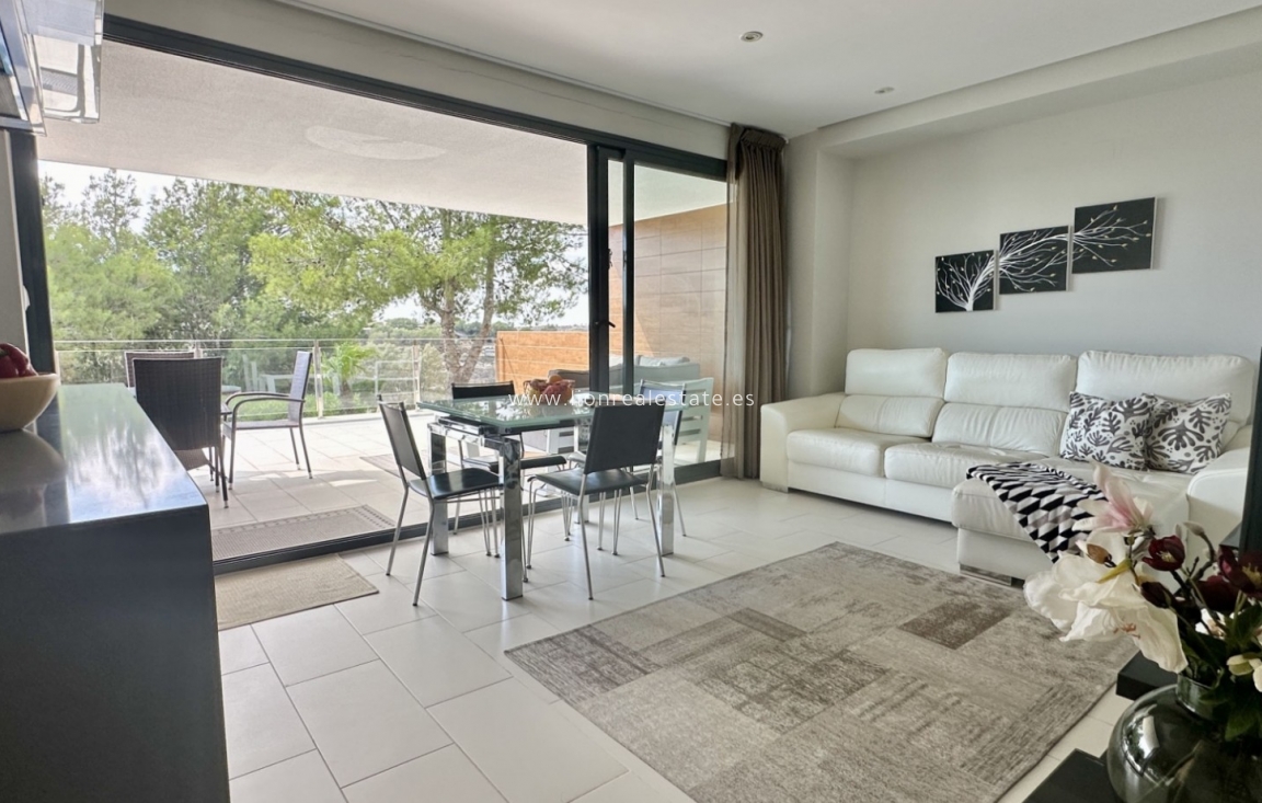 Resale - Apartment / flat - Orihuela Costa - Villamartín