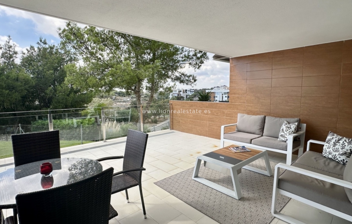 Resale - Apartment / flat - Orihuela Costa - Villamartín