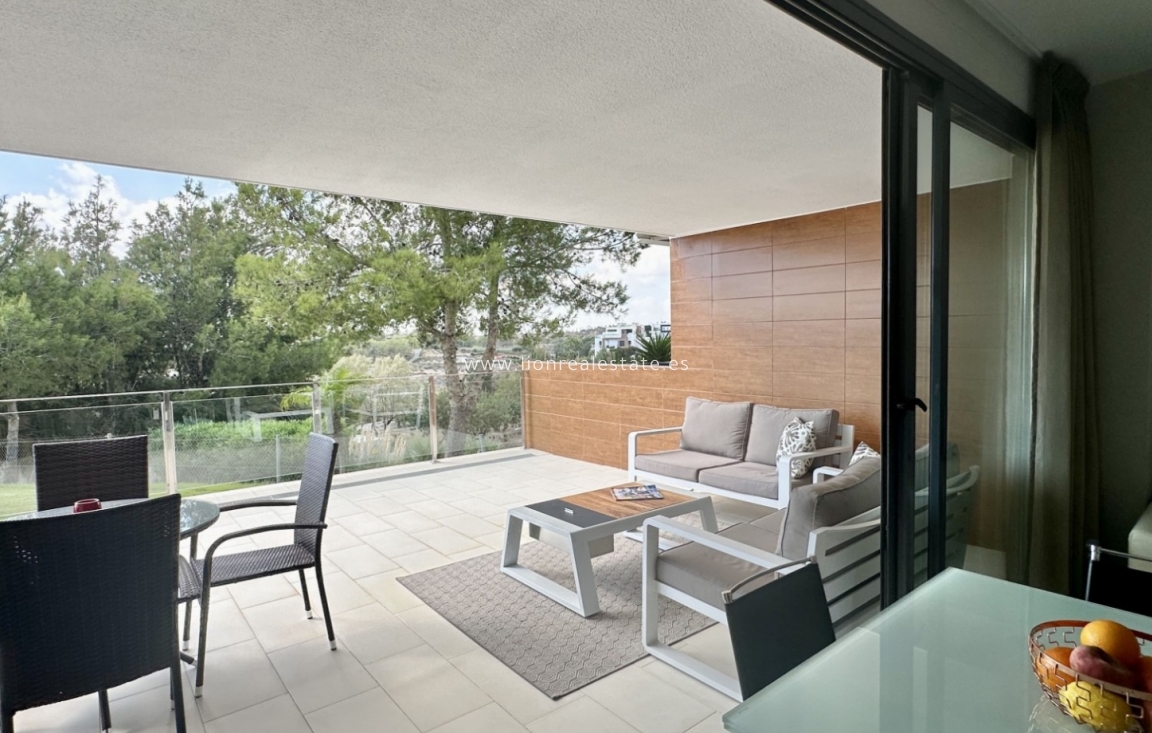 Resale - Apartment / flat - Orihuela Costa - Villamartín