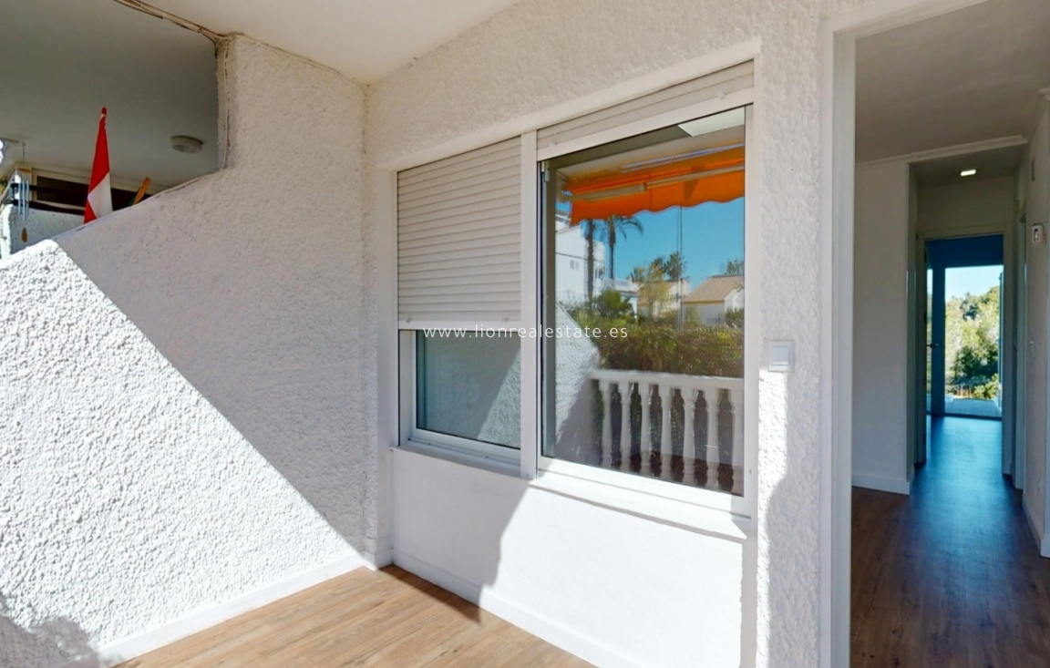 Resale - Apartment / flat - Orihuela Costa - Villamartín