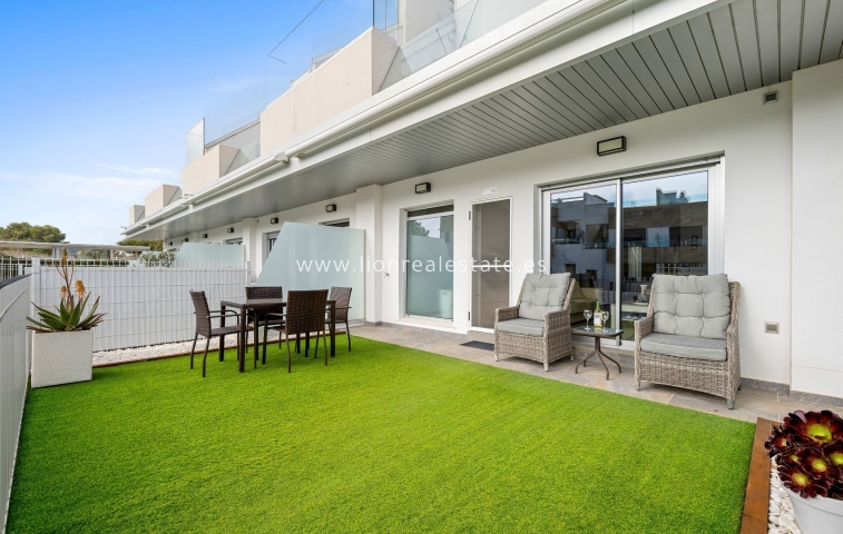 Resale - Apartment / flat - Orihuela Costa - Villamartín