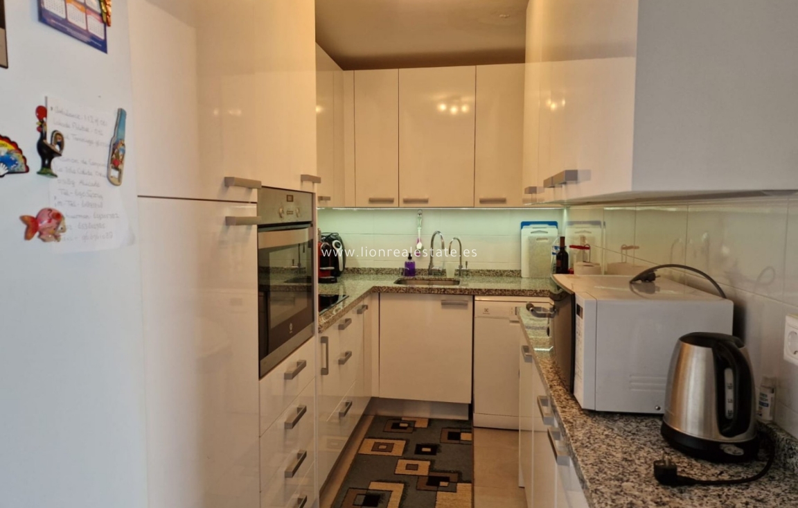 Resale - Apartment / flat - Orihuela Costa - Villamartín