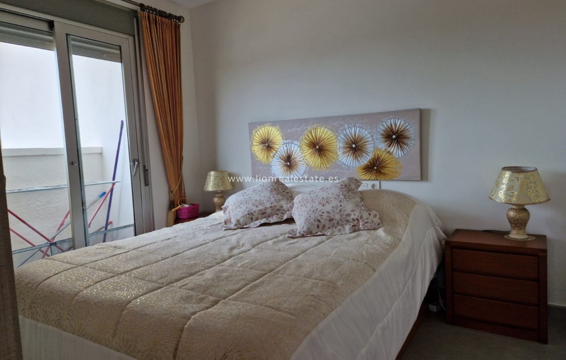 Resale - Apartment / flat - Orihuela Costa - Villamartín