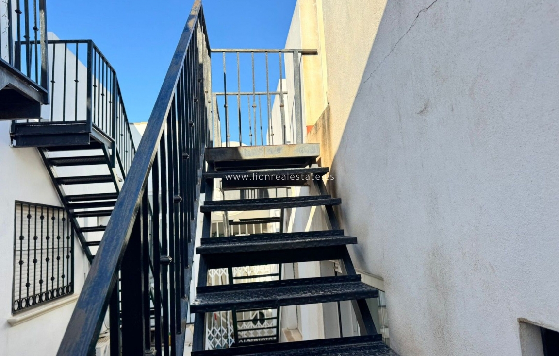 Resale - Apartment / flat - Orihuela - Los Balcones Y los Altos