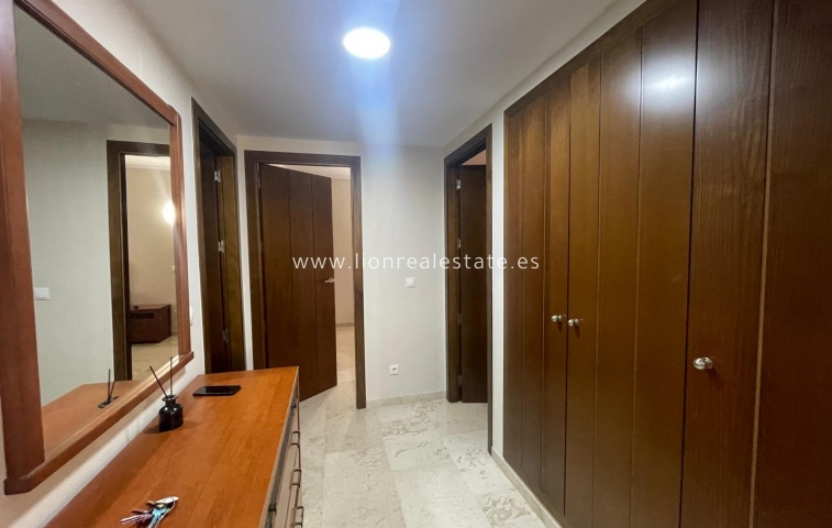 Resale - Apartment / flat - Punta Prima