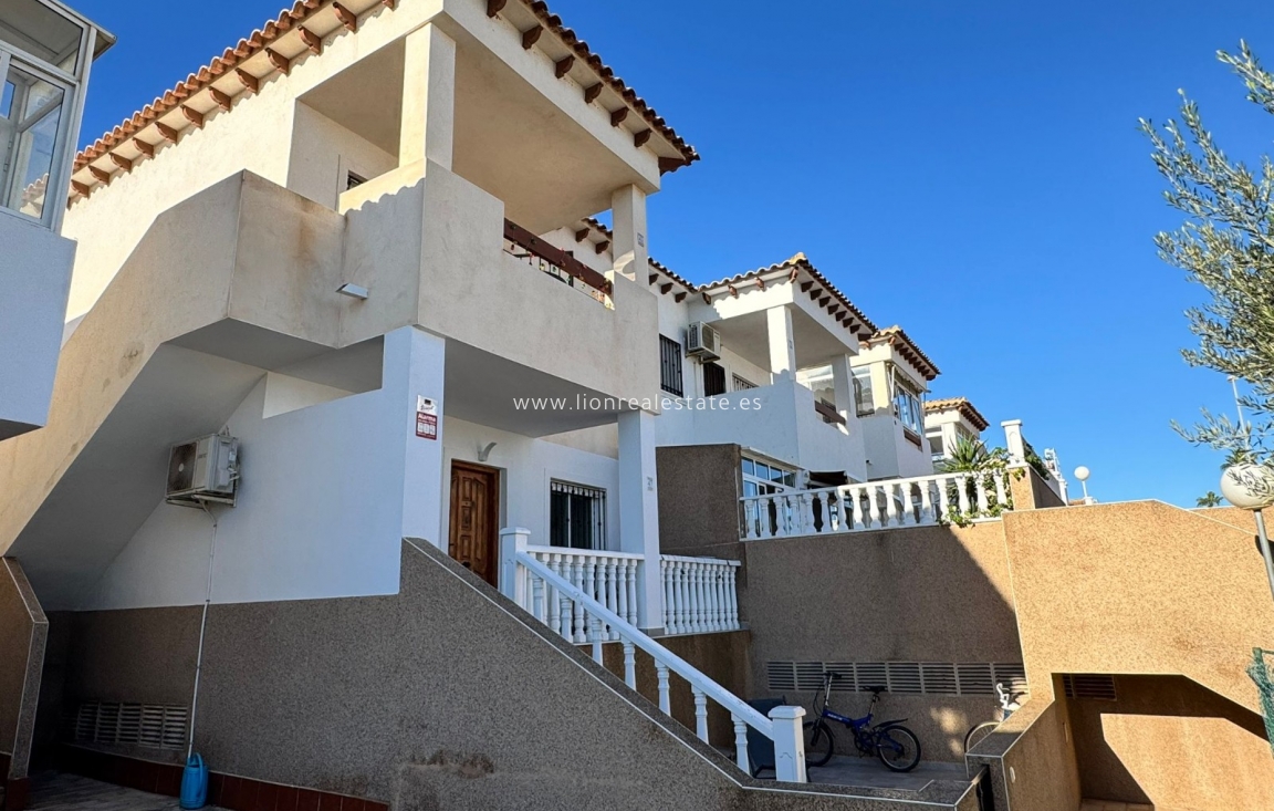 Resale - Apartment / flat - Punta Prima