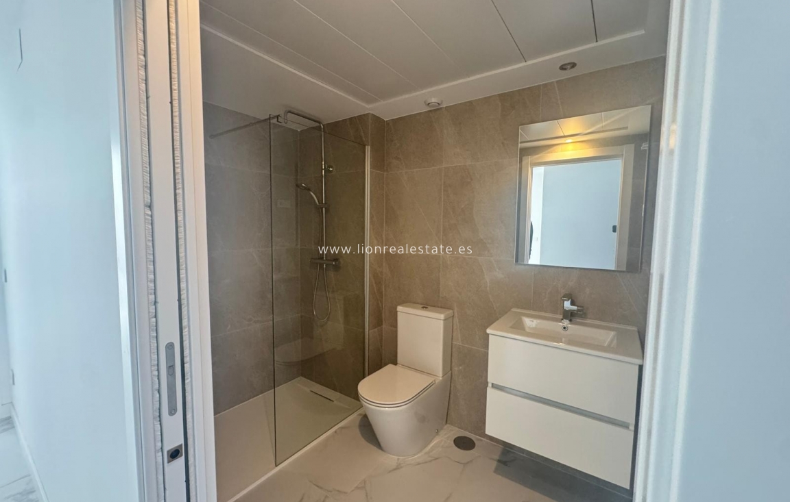 Resale - Apartment / flat - Punta Prima