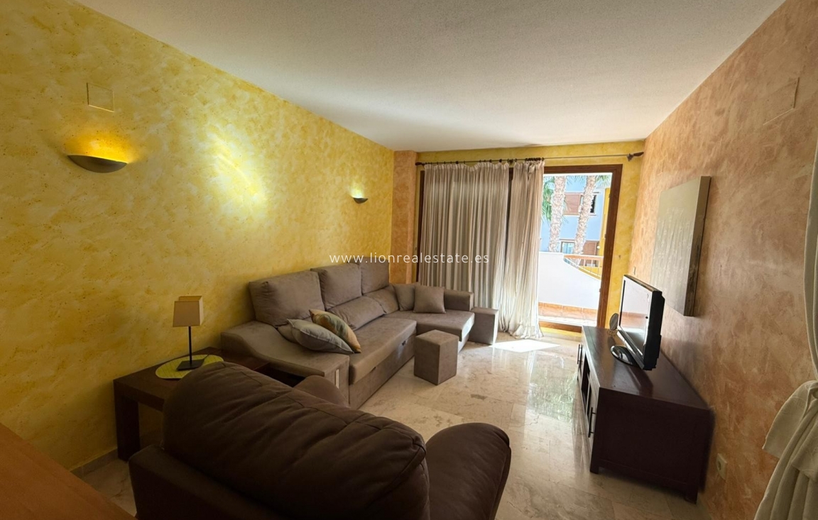 Resale - Apartment / flat - Punta Prima