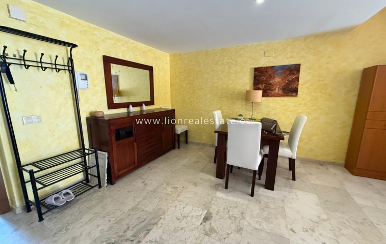 Resale - Apartment / flat - Punta Prima