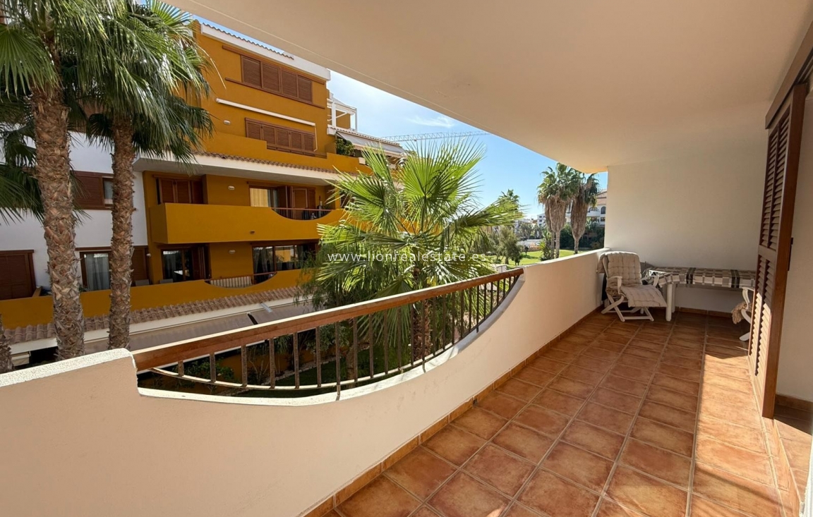 Resale - Apartment / flat - Punta Prima